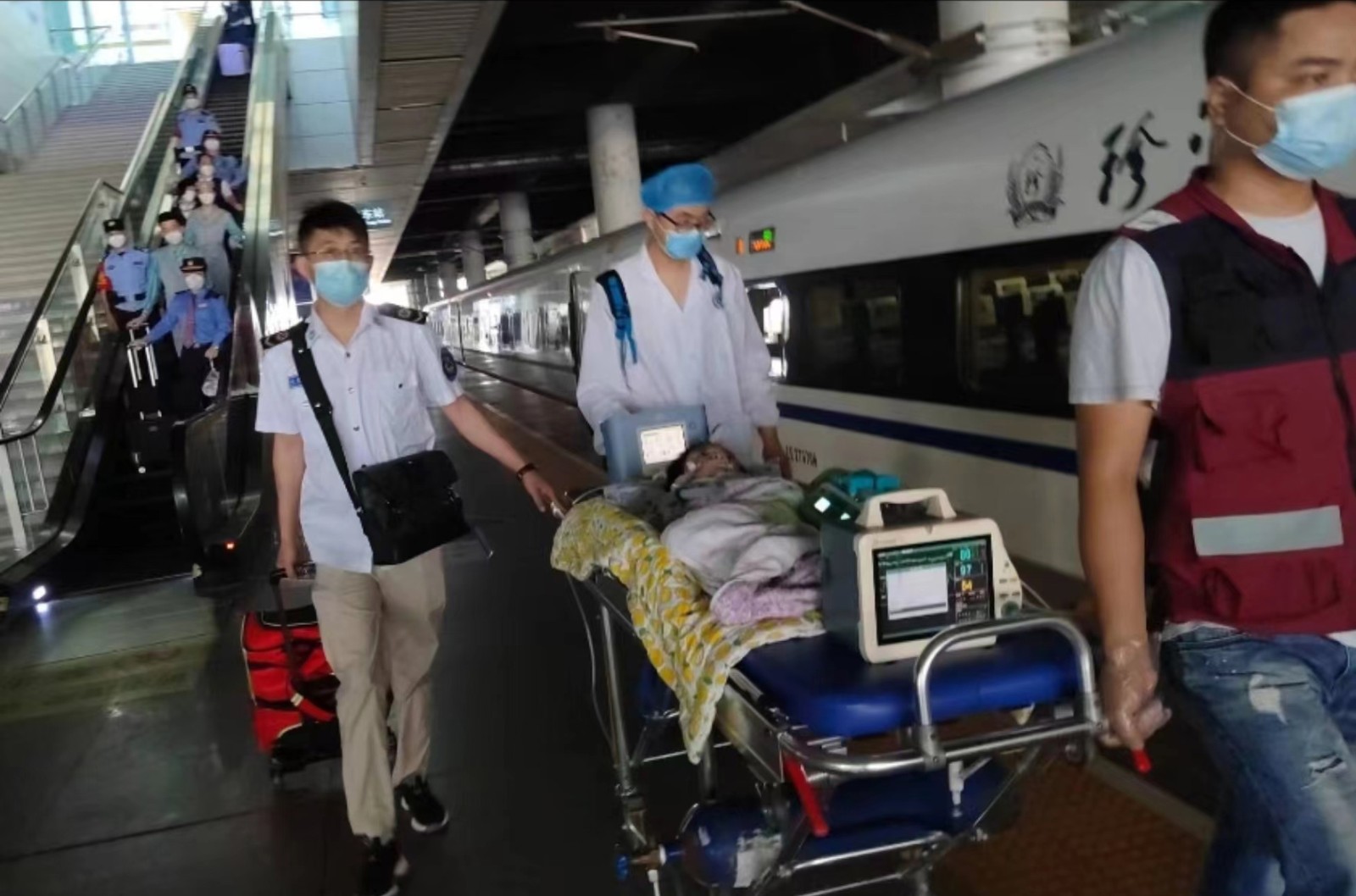 新安县高铁转运公司